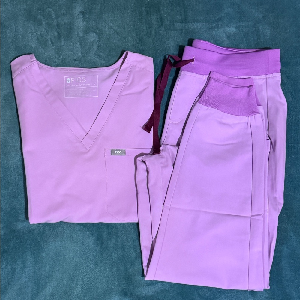 FIGS scrubs set in the color Dusk